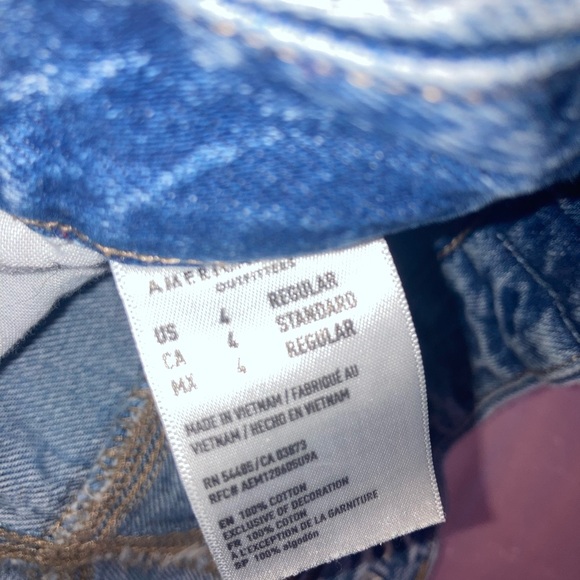 Size 4 Ripped Jeans - Picture 3 of 3